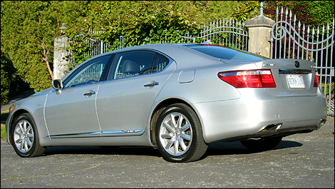 2009 Lexus LS 600h L Review