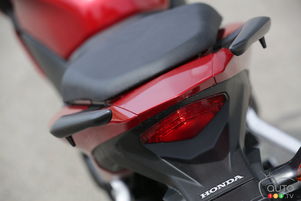 Photos - 2014 Honda Cb500fa Review