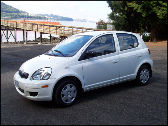 Photos - 2004 Toyota Echo Hatchback Road Test