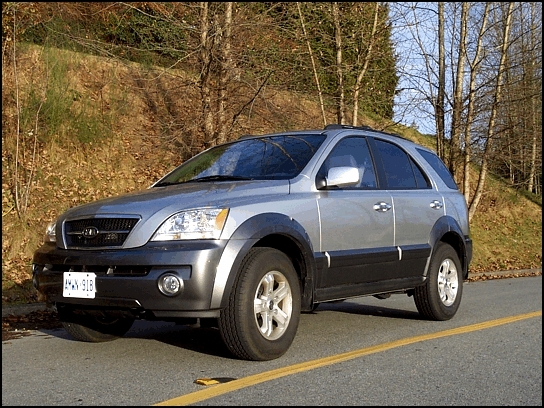 2003 Kia Sorento (Photo: Trevor Hofmann, Canadian Auto Press)