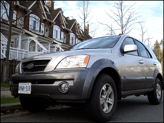 2003 Kia Sorento (Photo: Trevor Hofmann, Canadian Auto Press)