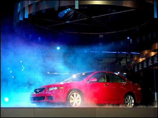 2004 Acura TSX (Photo: Trevor Hofmann, Canadian Auto Press)