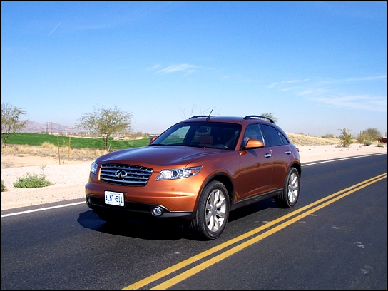 2004 Infiniti FX45 in Arizona (Photo: Trevor Hofmann, Canadian Auto Press)