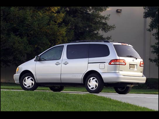 Toyota Sienna 2002