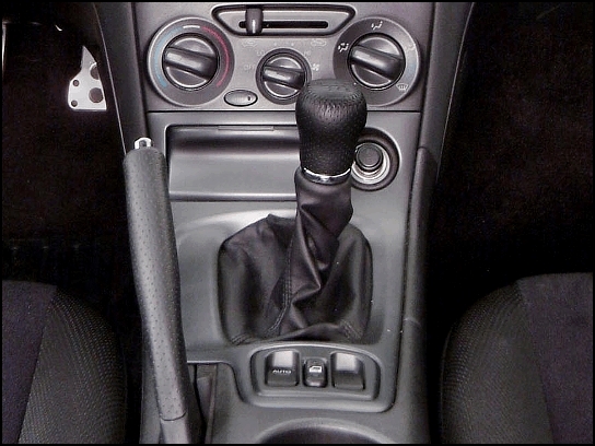 2003 Toyota Celica GT-S 6-speed manual shift lever (Photo: Toyota)