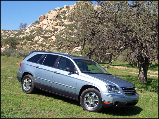 2004 Chrysler Pacifica (Photo: Trevor Hofmann, Canadian Auto Press)