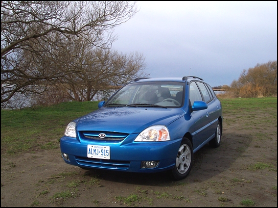 2003 Kia Rio RX-V (Photo: Trevor Hofmann, Canadian Auto Press)