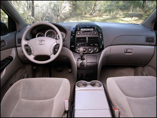 Toyota Sienna 2004