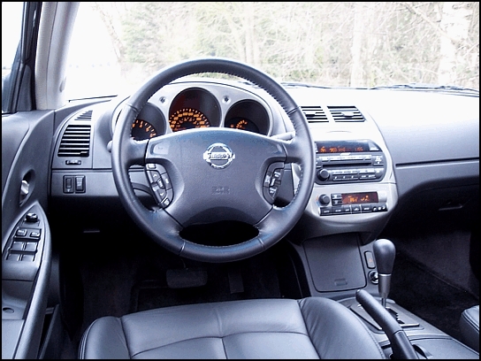 2003 Nissan Altima SE (Photo: Trevor Hofmann, Canadian Auto Press)