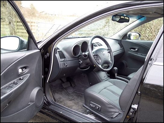 2003 Nissan Altima SE (Photo: Trevor Hofmann, Canadian Auto Press)