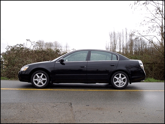 2003 Nissan Altima SE (Photo: Trevor Hofmann, Canadian Auto Press)