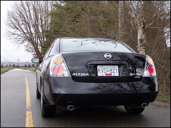 2003 Nissan Altima SE (Photo: Trevor Hofmann, Canadian Auto Press)