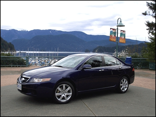 2004 Acura TSX (Photo: Trevor Hofmann, Canadian Auto Press)