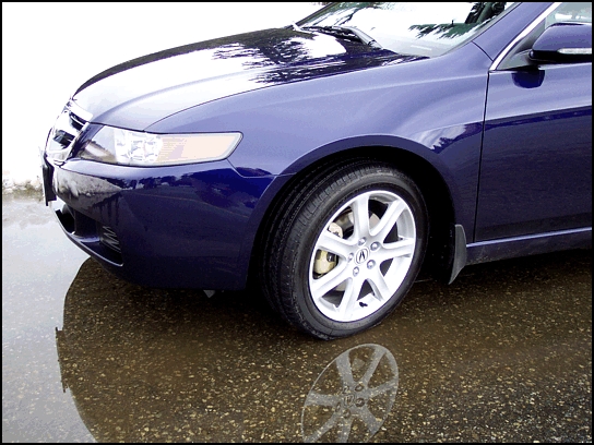 2004 Acura TSX (Photo: Trevor Hofmann, Canadian Auto Press)