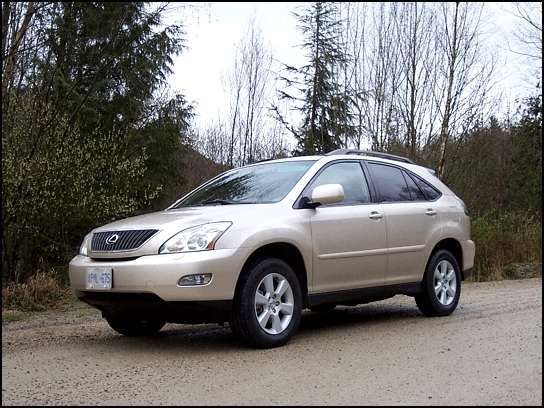 2004 Lexus RX 330 (Photo: Trevor Hofmann, Canadian Auto Press)