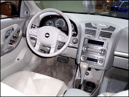 2004 Malibu MAXX (Photo: Trevor Hofmann, Canadian Auto Press)